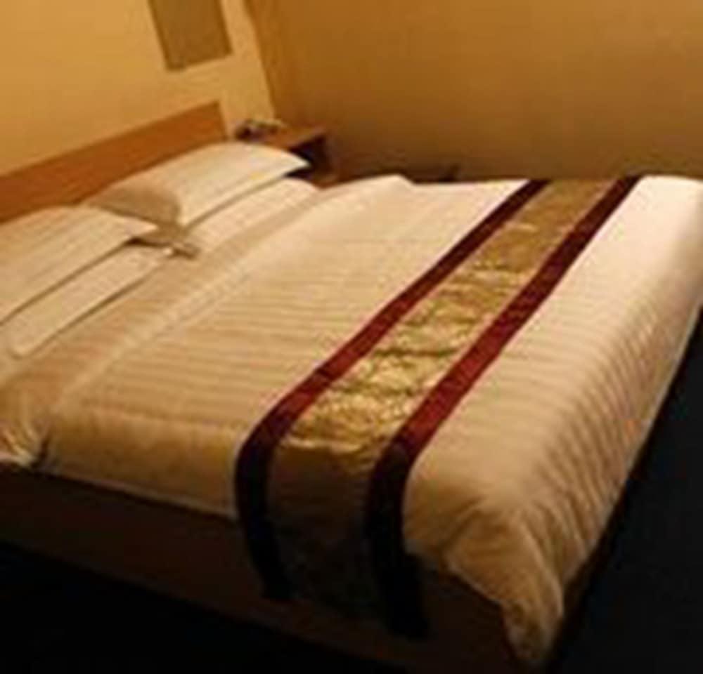 Vacation Hotel Янгон Екстериор снимка