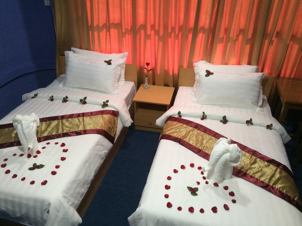 Vacation Hotel Янгон Екстериор снимка